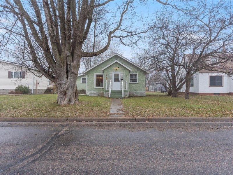 817 2nd Ave NE, Brainerd, MN 56401