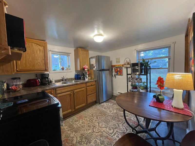 46937 Riverview Dr, La Crescent, MN 55947