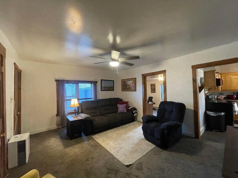 46937 Riverview Dr, La Crescent, MN 55947