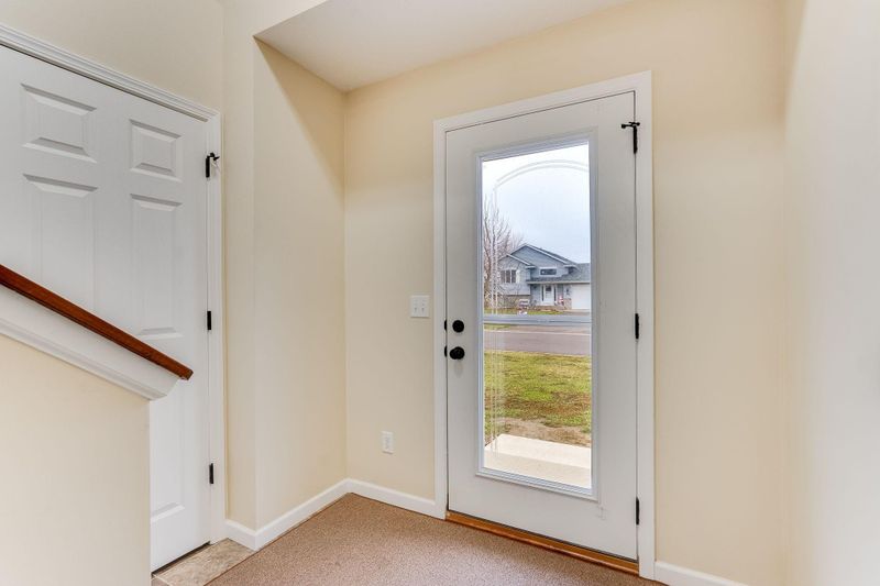 126 Summerfield Dr, Waverly, MN 55390