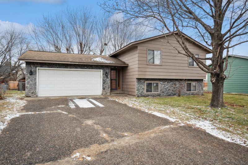6548 Edgewood Ave N, Brooklyn Park, MN 55428