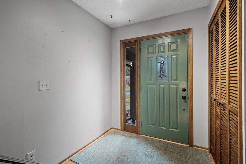 6420 Deerwood Ln N, Maple Grove, MN 55369