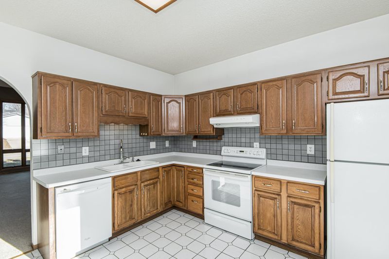 518 24th St SW, Rochester, MN 55902