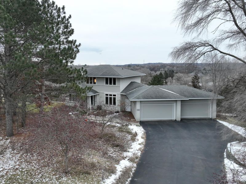9108 Altman Ct, Inver Grove Heights, MN 55077