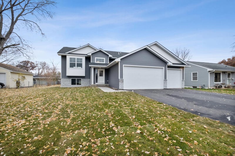 6718 Scott Ave N, Brooklyn Center, MN 55429