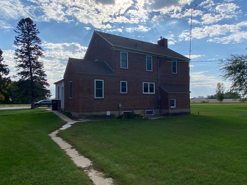 501 3rd St S, De Graff, MN 56271