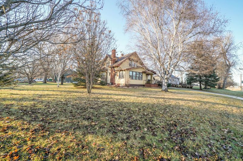 309 4th St N, Kandiyohi, MN 56251