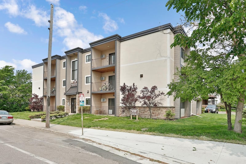 1313 Como Ave SE, Minneapolis, MN 55414