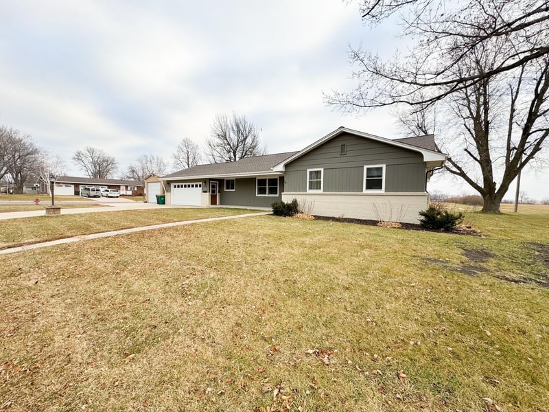 332 Smith Ave, Heron Lake, MN 56137