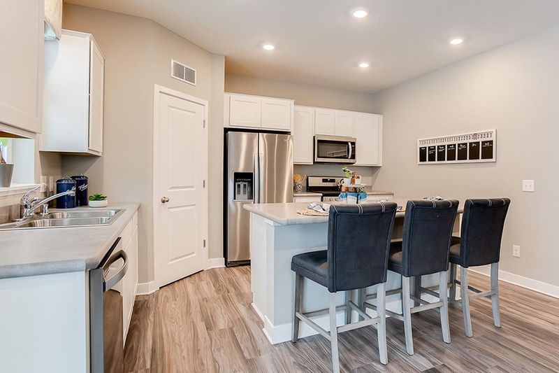 411 Prairie Rose Ln, Waconia, MN 55387
