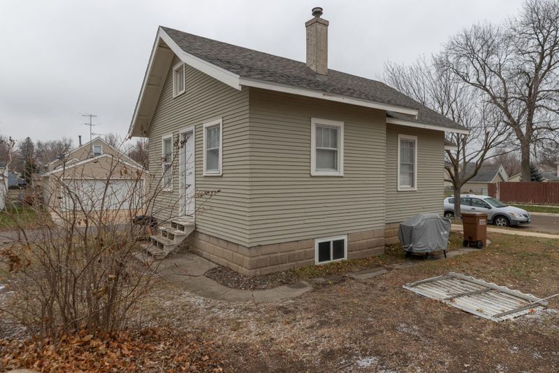 1103 7th St NW, Austin, MN 55912