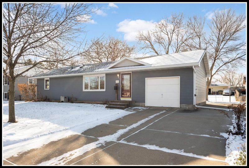 7601 Scott Ave N, Brooklyn Park, MN 55443