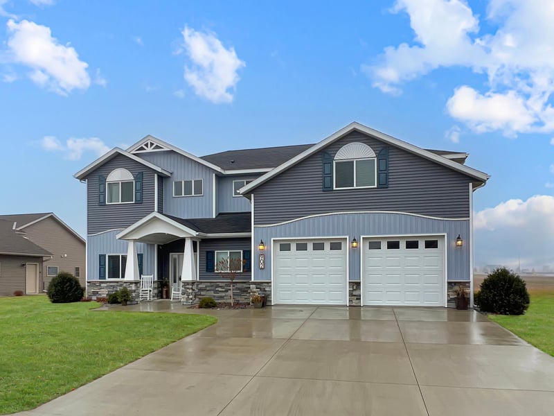 902 Sunrise Blvd, Redwood Falls, MN 56283