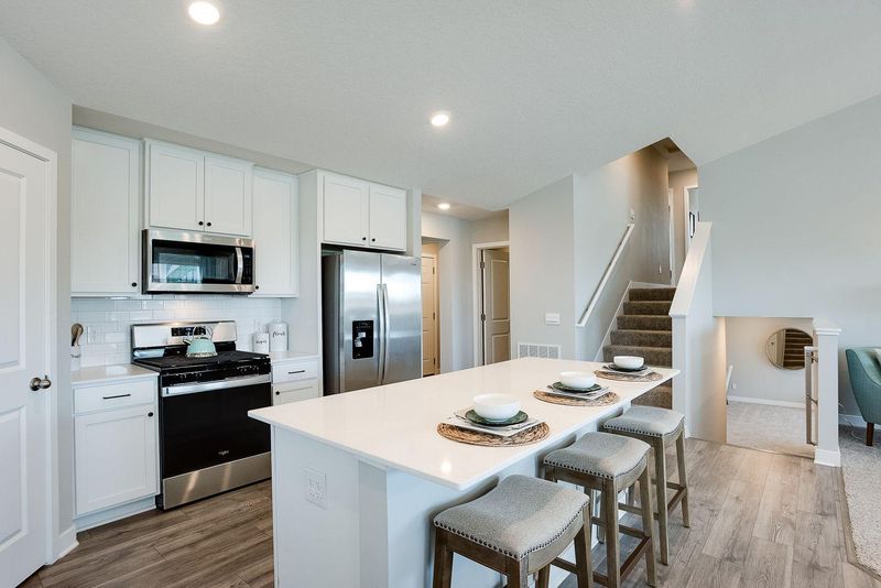 17352 Durham Dr, Lakeville, MN 55044