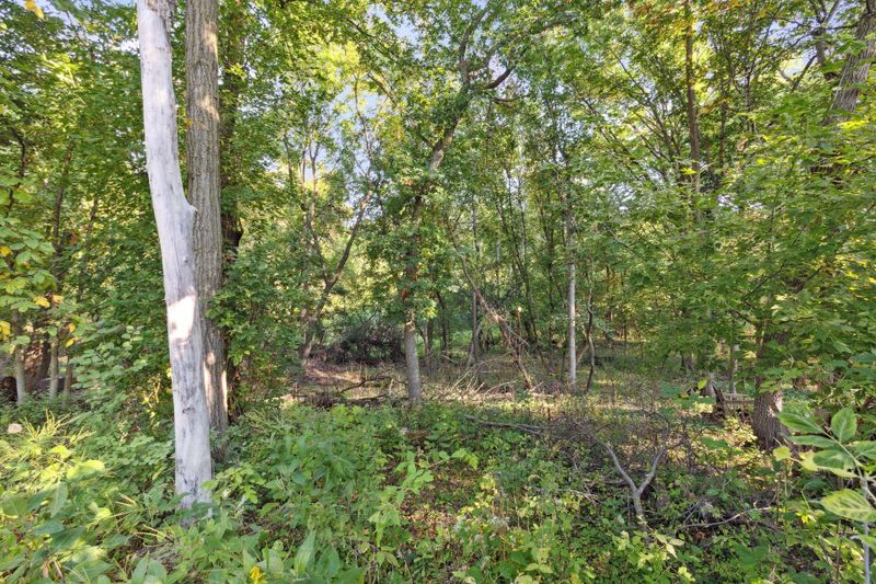 8669 143rd Street Ct, Apple Valley, MN 55124