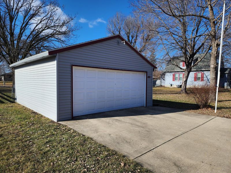 491 11th St, Lafayette, MN 56054