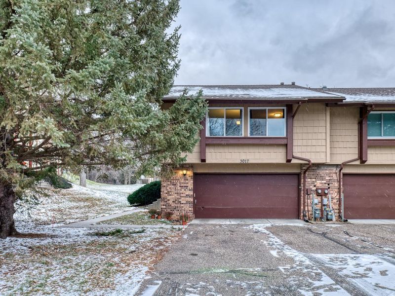 3017 Devonshire Dr, Woodbury, MN 55125