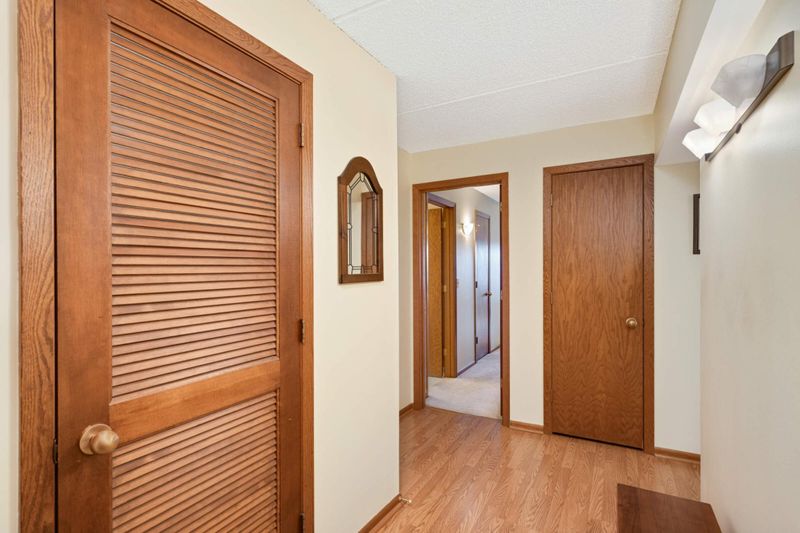 4644 Cedar Ave S #201, Minneapolis, MN 55407