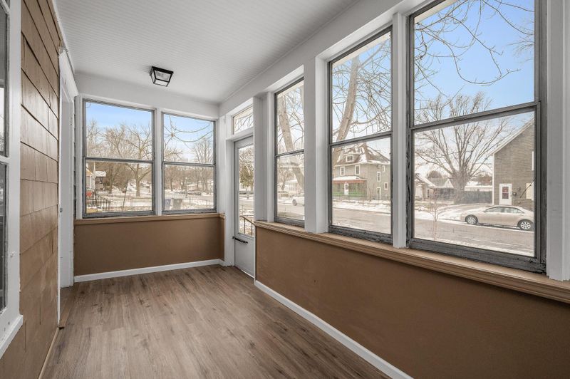 1188 Burr St, Saint Paul, MN 55130