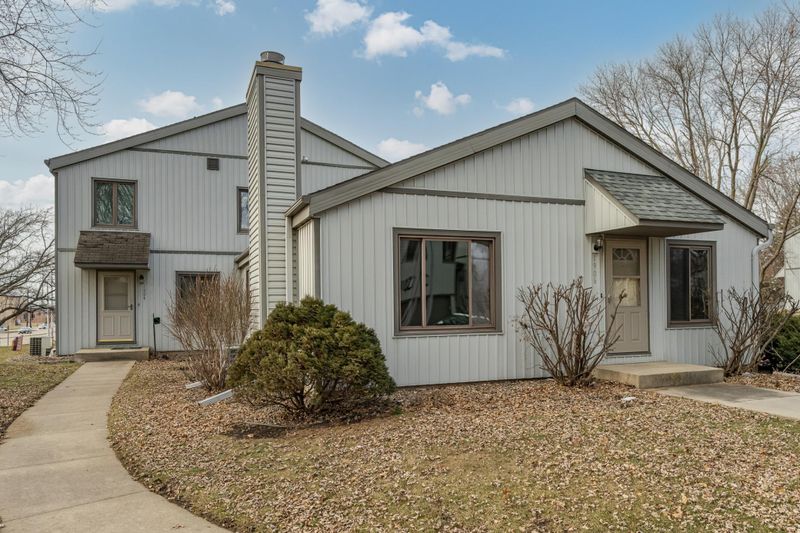1906 26th Ave NW, Rochester, MN 55901