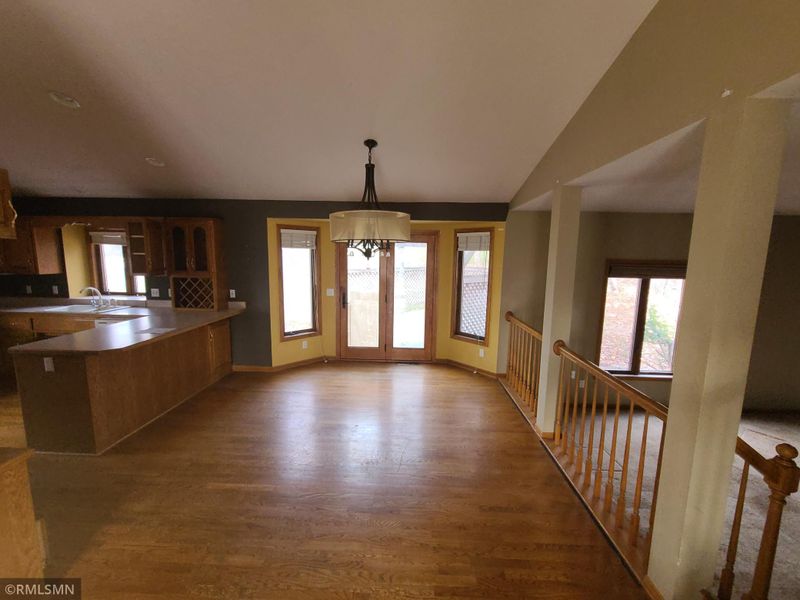 4376 S River Rn, Savage, MN 55378