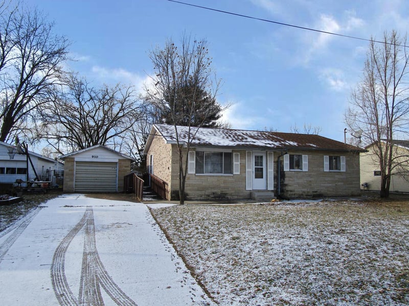 910 Mill St, Sparta, WI 54656
