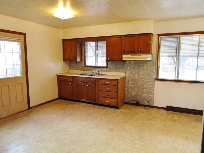 910 Mill St, Sparta, WI 54656