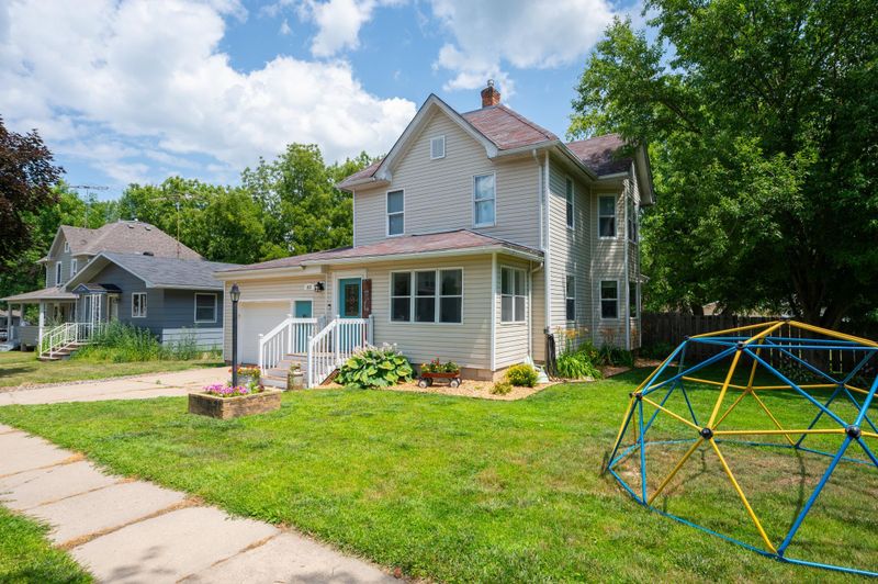 317 1st Ave, Wanamingo, MN 55983