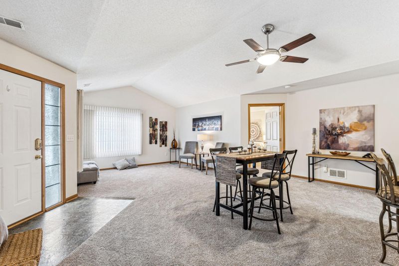 226 Emerson Ave E, West Saint Paul, MN 55118