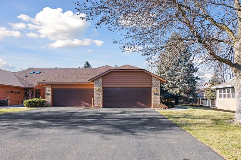 14585 Embassy Ave, Apple Valley, MN 55124
