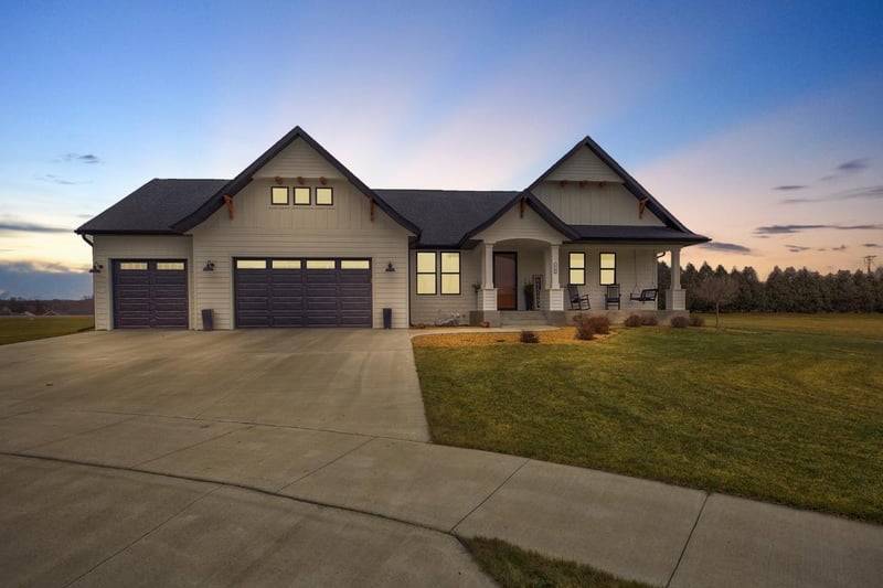 2720 Timber Ridge Pl NE, Owatonna, MN 55060