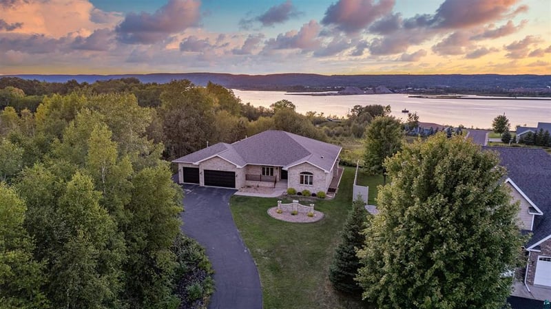 4115 Overlook Ln, Superior, WI 54880