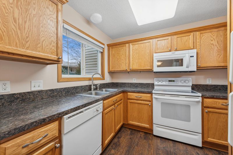 16509 Timber Crest Dr SE, Prior Lake, MN 55372