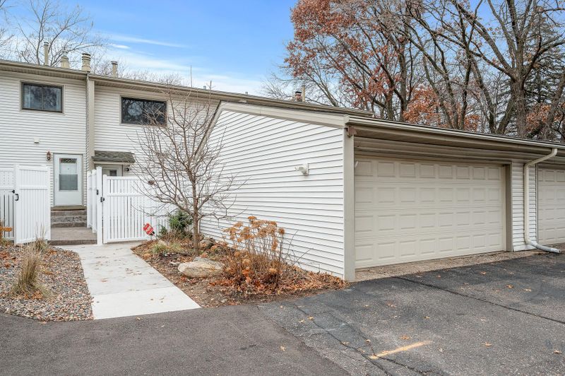 5534 W Bavarian Ps, Fridley, MN 55432