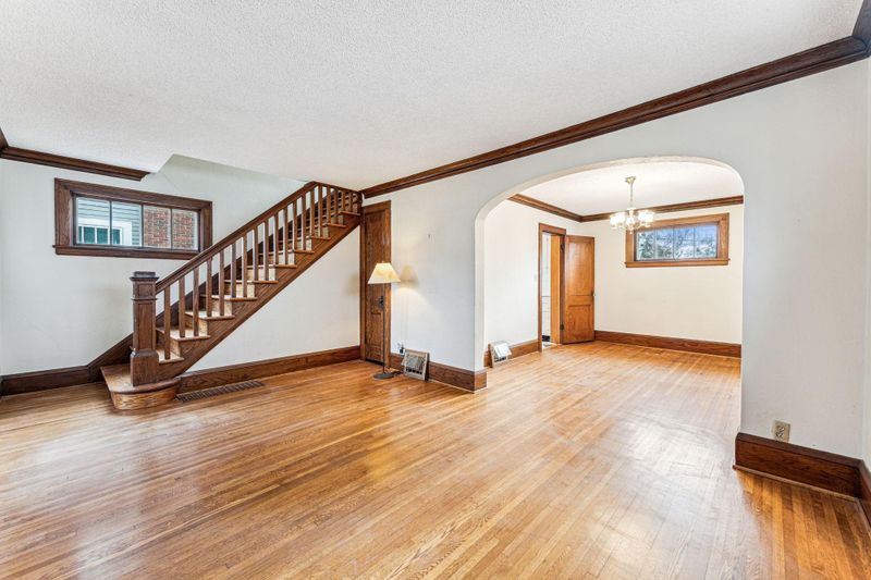 1992 Jefferson Ave, Saint Paul, MN 55105
