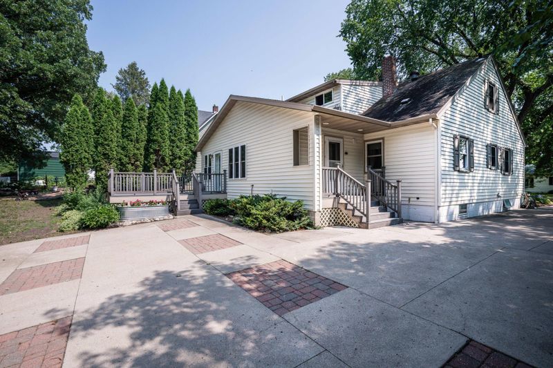 1032 W Cavour Ave, Fergus Falls, MN 56537