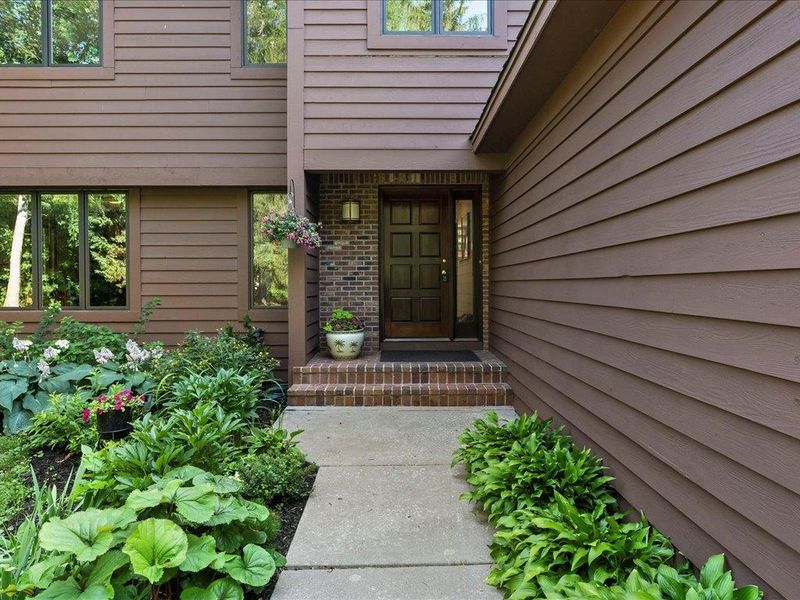 1622 Oakways St, Minnetonka, MN 55391