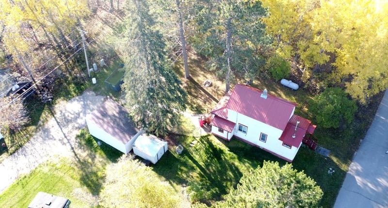 446 Front St N, Winton, MN 55796