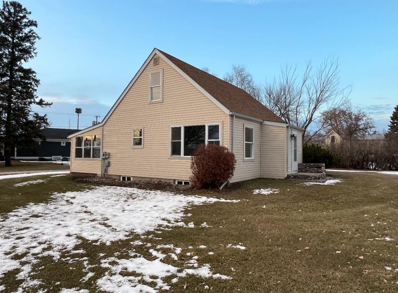 145 State St, Mcintosh, MN 56556