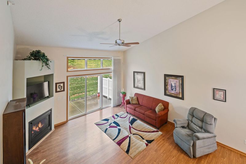 4629 Bloomberg Ln, Inver Grove Heights, MN 55076