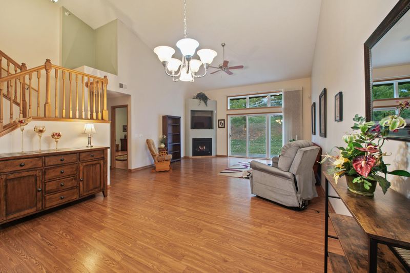 4629 Bloomberg Ln, Inver Grove Heights, MN 55076