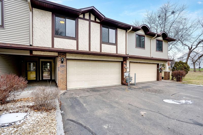 8834 N Maplebrook Ct, Brooklyn Park, MN 55445