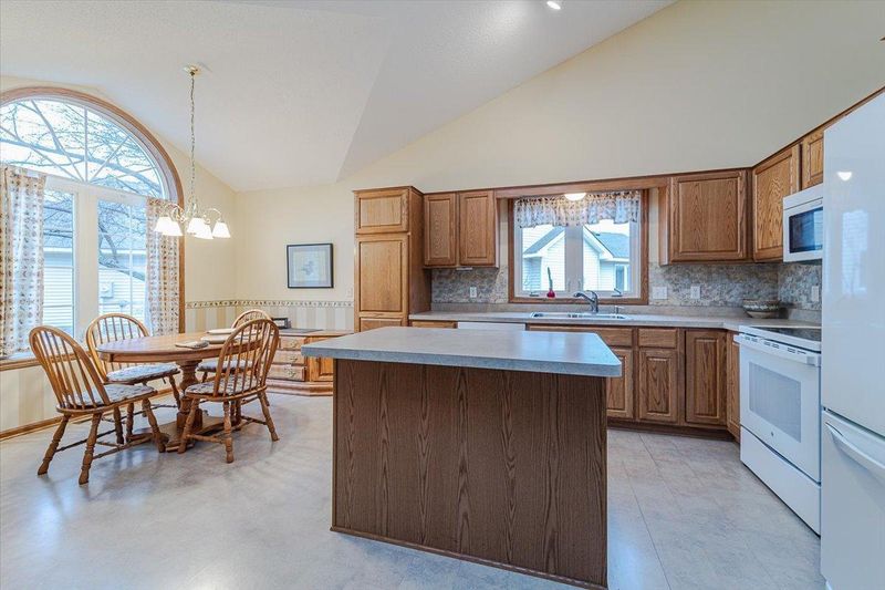 14552 Beverly Ln, Savage, MN 55378