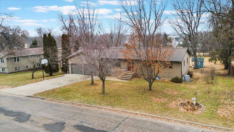 327 Alex Moore St, Sauk Centre, MN 56378