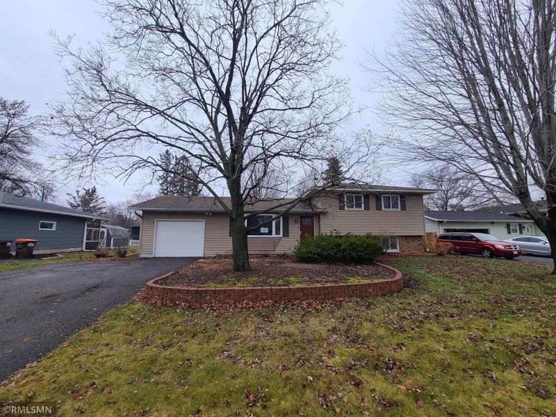 1355 18th St W, Hastings, MN 55033