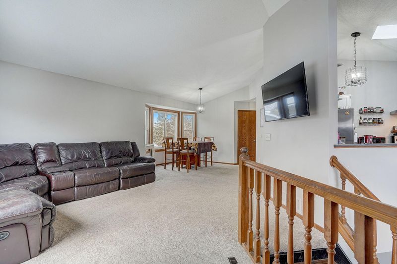 17060 Jonquil Ave, Lakeville, MN 55044