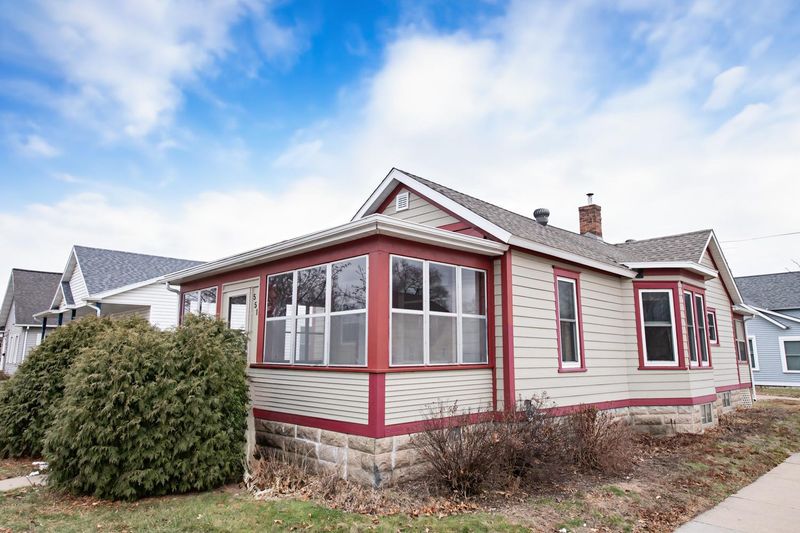 551 E Sanborn St, Winona, MN 55987