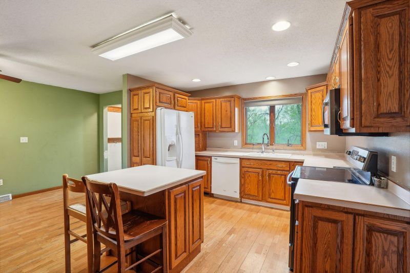 710 Cannon Ct, Cannon Falls, MN 55009