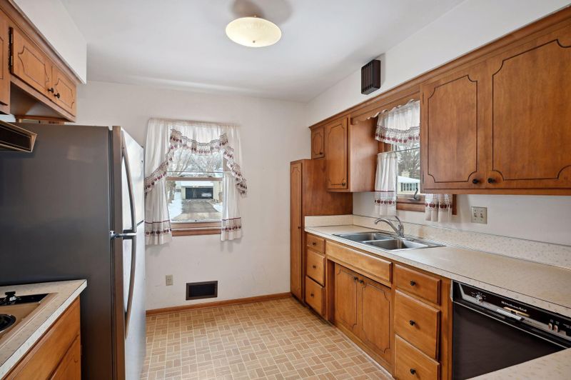 1338 Allen Ave, West Saint Paul, MN 55118
