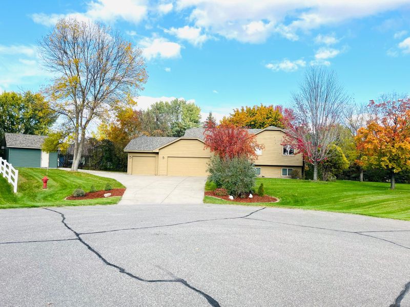 821 Meadowlark Ln, Hanover, MN 55341